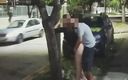 Active Couple Arg: Un couple sexy baise dans la rue dans la nature...
