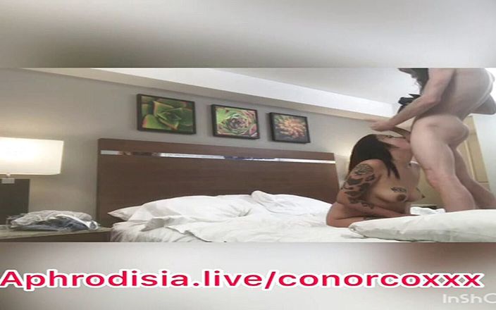 Conor Coxxx: Jada Cruz के चेहरे पर वीर्य निकालना