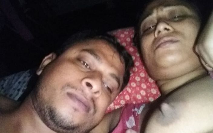 Bengoli couple: Hintli Bengalli üvey anne evde kimse yokken üvey oğlunu baştan çıkarıyor