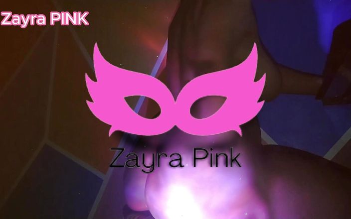 Zayra pink: ass in space
