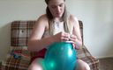 Tropical Lust: Kendra bläst ihre Ballons