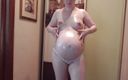 Anna Sky: Derleme videosu Anna büyük hamile karnını yağlıyor