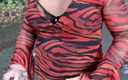 Kellycd2022: Amateur crossdresser Kellycd2022 sexy milf disfrutando de un rápido paseo...