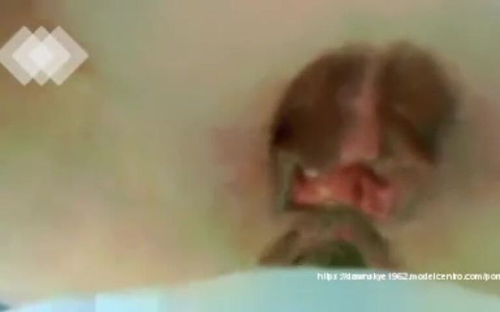 Dawnskye: V10 min allra första vattensportvideo kissa i en hink