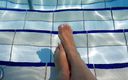 Fetish intimmedia: Jeu fétichiste des pieds dans la piscine