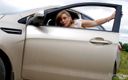 MILF Oxana: Blondă proastă și mașină blocată