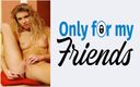 Only for my Friends: 一个18岁金发荡妇的色情片选角寻找成人玩具并用手指自慰