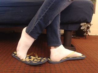 TLC 1992: Белые носки, большие потертые шлепанцы