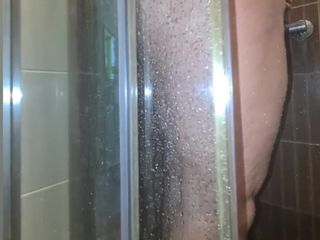 Twinkle Lady VIP: Old BBW granny wife takes a shower