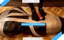 Mistress Julia: Footjob de bondage enveloppé dans des chaussettes - Maitresse Julia