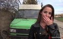 Czech Pornzone: Amirah adara टूटी हुई कार की मदद के लिए जोरदार लंड चुसाई और अच्छी चुदाई देती है