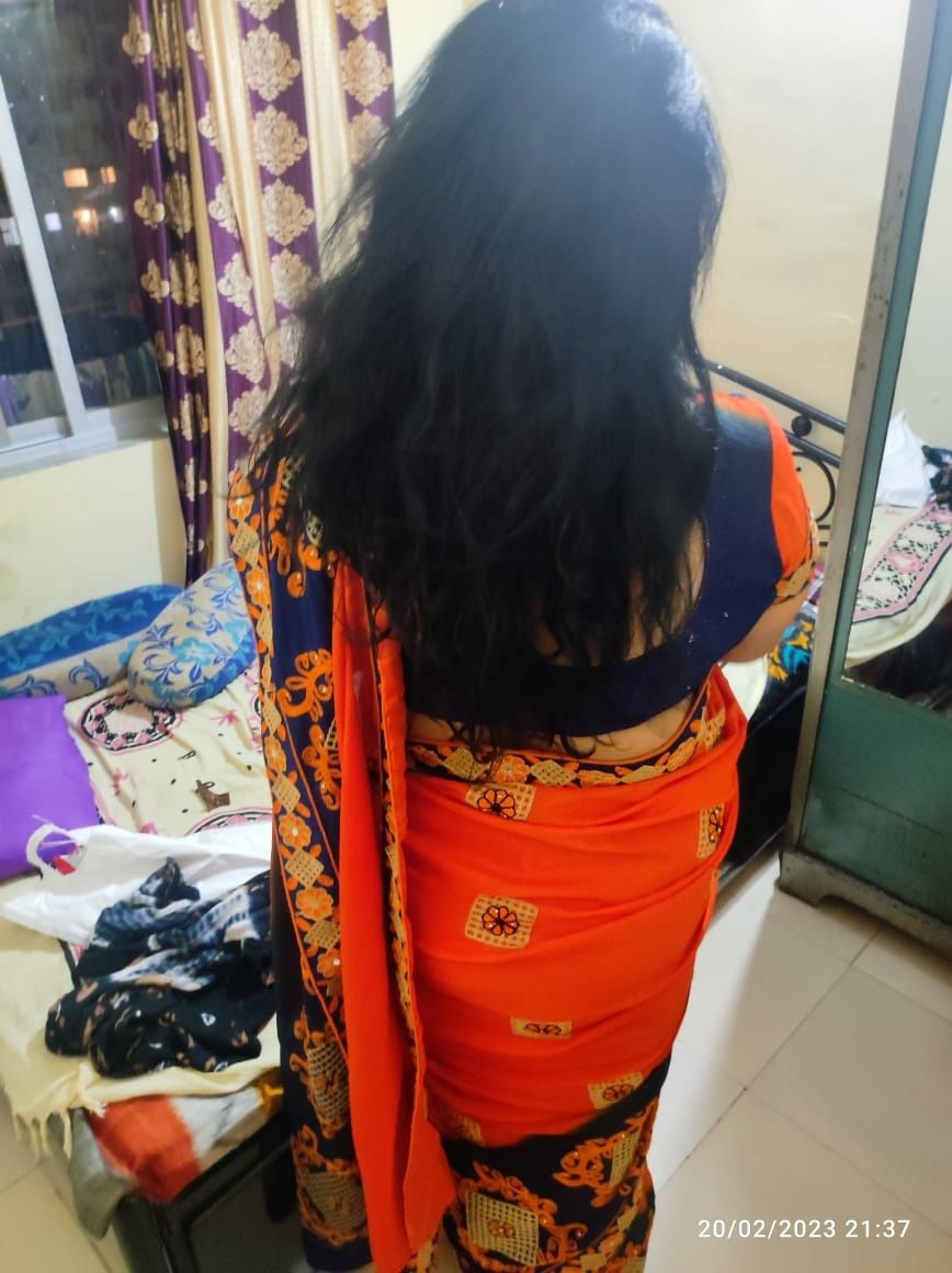 Desi, aunty, bhabi,saree