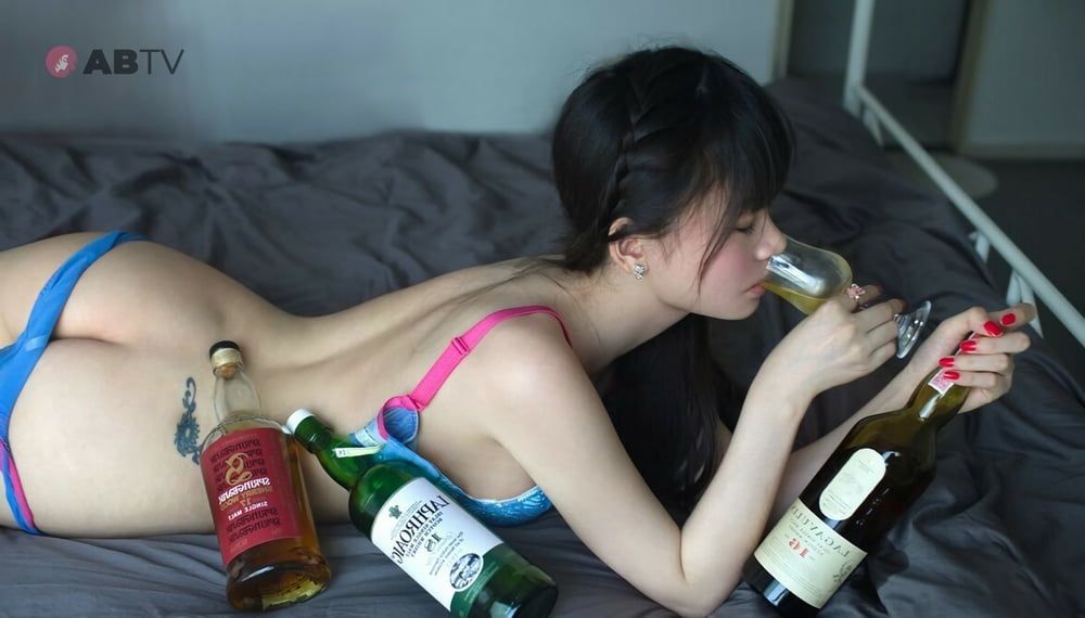 Korean Amateur Loves Her Whiskey