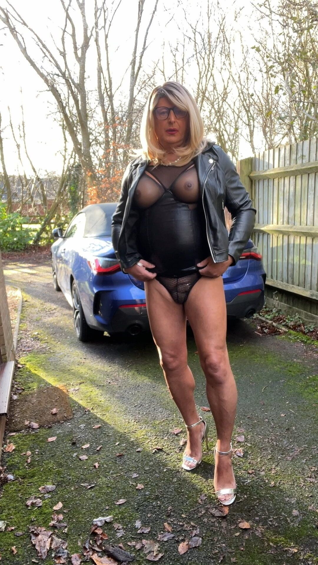 Amateur crossdresser Kellycd2022 sexy milf in pvc and heels 