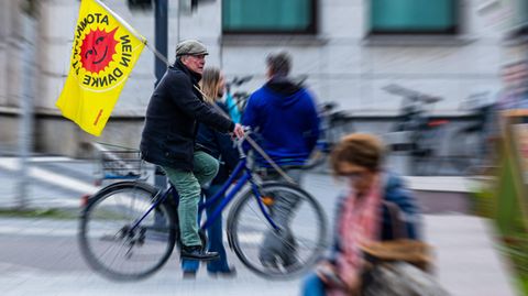 Atomkraftgegner 2023 in Freiburg im Breisgau.