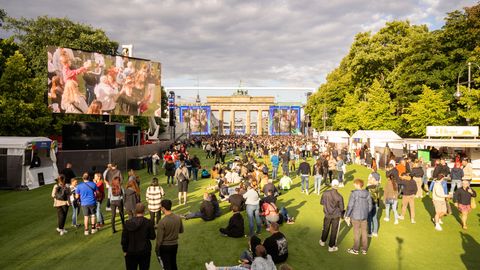 Die EM-Fanmeile am Brandenburger Tor in Berlin (Archivbild)