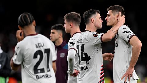 Geknickte Leverkusener nach der Niederlage im Europa-League-Finale gegen Atalanta Bergamo