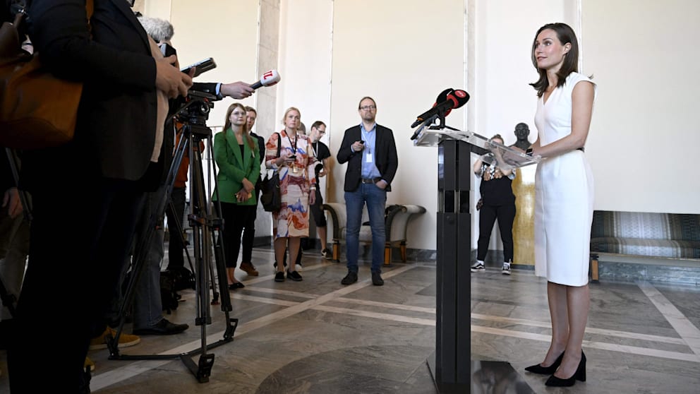 Marin teilte am Donnerstag in Helsinki vor Journalisten mit, dass sie ihren Parlamentssitz abgibt