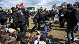Polizei räumt Israel-Hasser-Camp am Bundestag