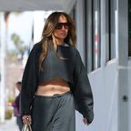 Jennifer Lopez: Ihre günstige Sonnebrille liegt voll im Trend