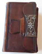 Mooi antiek bijbeltje uit 1884 met zilveren slot, Antiek en Kunst, Antiek | Boeken en Bijbels, Ophalen of Verzenden