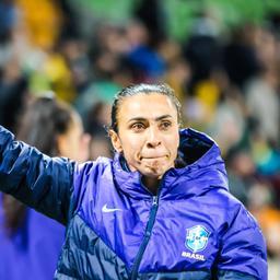 Die brasilianische Weltklasse-Spielerin Marta verabschiedet sich von der Fußball-Bühne und beendet ihre Karriere