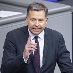 Stephan Mayer (CSU) spricht im Bundestag