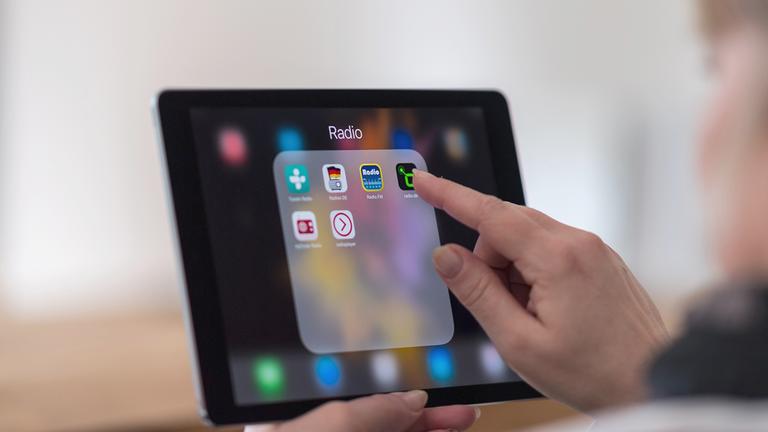 Radio-Apps auf einem Tablet