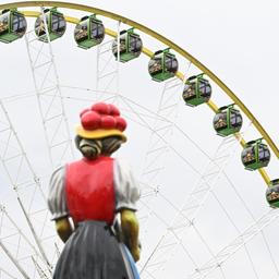 Riesenrad auf Stuttgarter Frühlingsfest