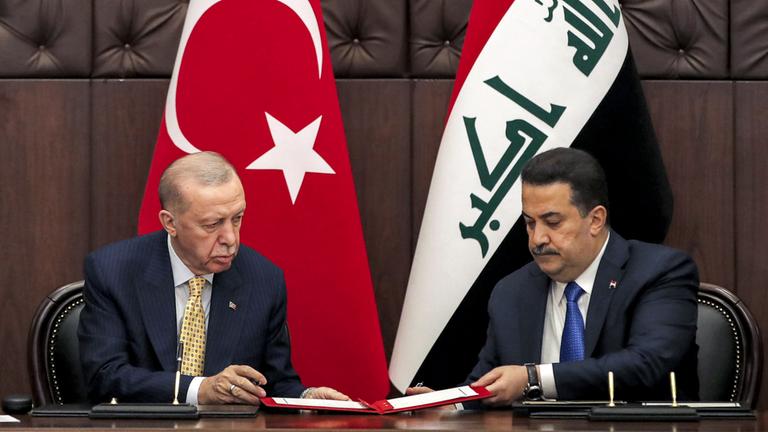 Erdogan und Al Sudani unterzeichnen in Bagdad (Irak) Abkommen.