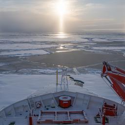 Das Forschungsschiff "Polarstern" in der Arktis