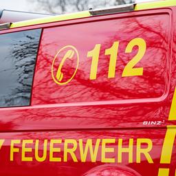 Symbolbild: Ein Einsatzfahrzeug der Feuerwehr.(Quelle: dpa/Daniel Vogl)