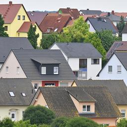 Viele Einfamilienhäuser stehen am Erfurter Stadtrand.