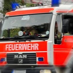 Symbolbild: Einsatzfahrzeug der Berliner Feuerwehr (Bild: imago images/mix1)