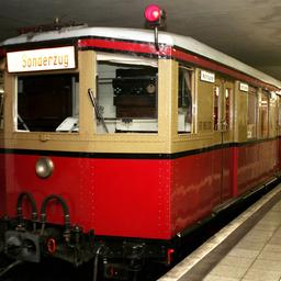 Archivbild: Historischer Museumszug der S-Bahn in Berlin am 23.08.2008. (Quelle: imago/Sabine Gudath)