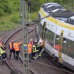 Plochingen: Zug muss auf freier Strecke evakuiert werden- Technischer Defekt