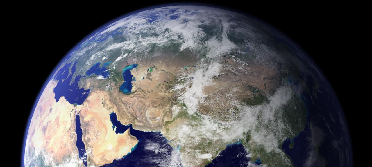 Eine NASA-Aufnahme zeigt die östliche Hemisphäre der Erdkugel.