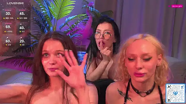 Kinky_Girls' Live Webcam Show