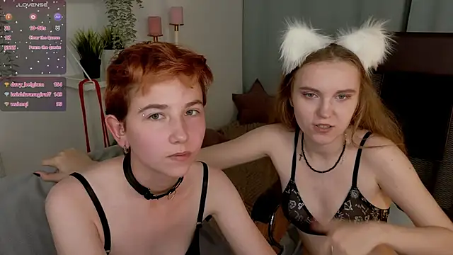 velvetvalkyries' Live Webcam Show