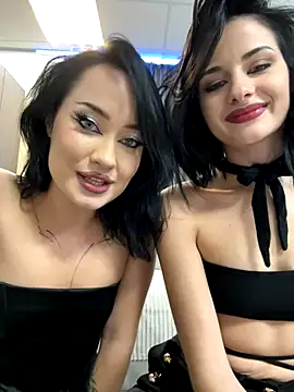 RollingGirls' Live Webcam Show