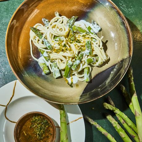 Pasta mit grünem Spargel: Spitzenpasta mit Spargelspitzen