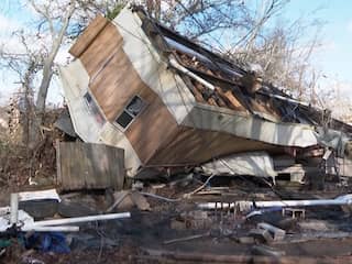 Huizen in Tennessee liggen in puin na dodelijke tornado's