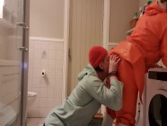 Ass rimming and fingering MILF in rainwear and rubber boots | Porno.nu