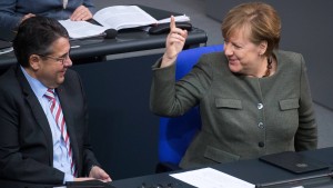 Merkel spielt standhaft