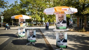 Wer will die CDU-Werbung auf Arabisch verhindern?