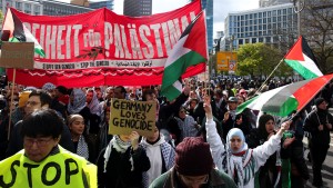 Pro-Palästina-Demonstration in Berlin vorübergehend gestoppt
