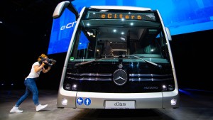 Daimler Buses muss weiter auf Elektro-Boom warten