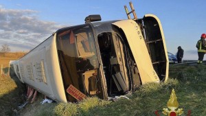 Eine Tote bei Busunfall mit ukrainischen Flüchtlingen in Italien