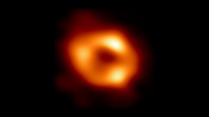 Endlich ein Bild des eigenen Schwarzen Lochs in der Milchstraße