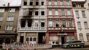 Gutachten: Feuer mit vier Toten in Solingen war Brandstiftung